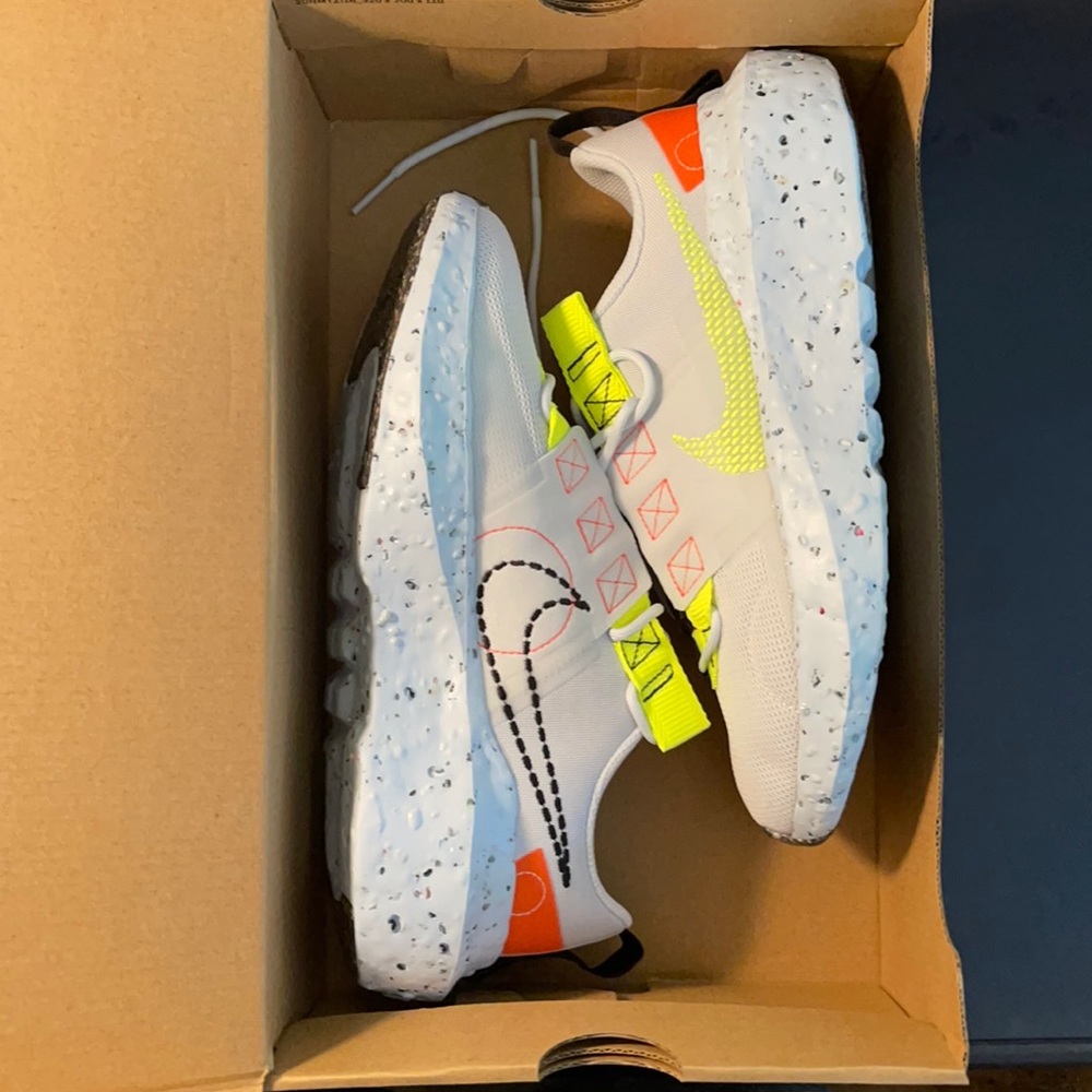 White, Nike Crater Impact sneakers. Size 7. NEW